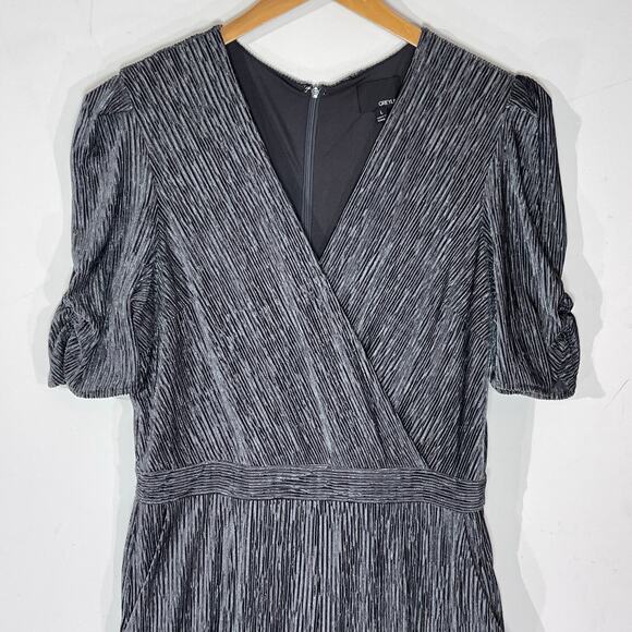 ANTHROPOLOGIE GREYLIN Silver Metallic Crinkle Wide Leg Jumpsuit large - Picture 5 of 9